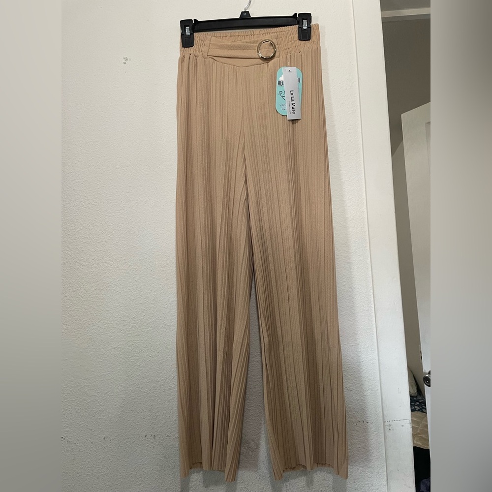 Chic Tan Wide Leg Pants with Belt Detail Size S| Vacation, Summer| Beach
